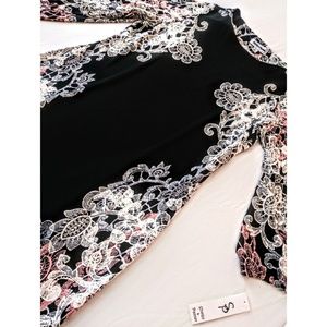Woman's Lace Floral Bodycon Dress